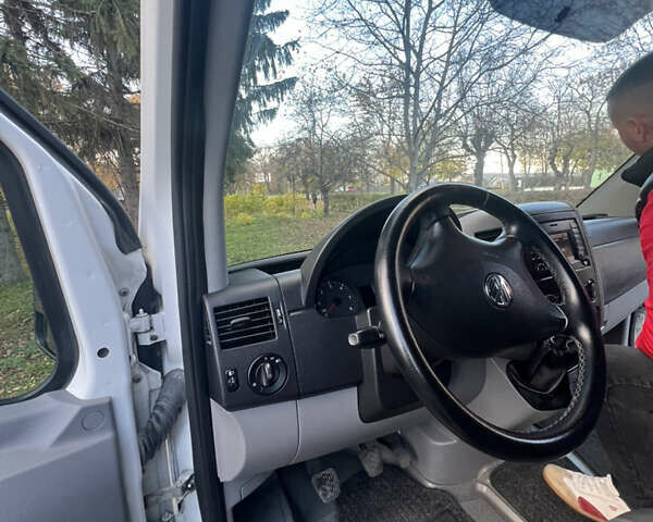 Белый Фольксваген Крафтер, объемом двигателя 1.97 л и пробегом 272 тыс. км за 17000 $, фото 18 на Automoto.ua