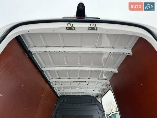 Белый Фольксваген Крафтер, объемом двигателя 2 л и пробегом 287 тыс. км за 16900 $, фото 56 на Automoto.ua