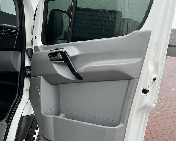 Білий Фольксваген Крафтєр, об'ємом двигуна 1.97 л та пробігом 263 тис. км за 17700 $, фото 6 на Automoto.ua