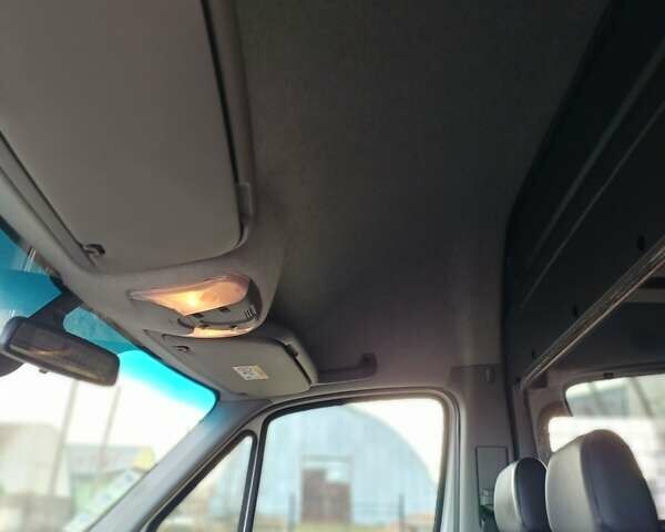 Белый Фольксваген Крафтер, объемом двигателя 1.97 л и пробегом 344 тыс. км за 19000 $, фото 26 на Automoto.ua