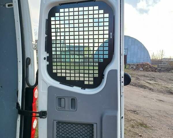 Белый Фольксваген Крафтер, объемом двигателя 1.97 л и пробегом 344 тыс. км за 19000 $, фото 13 на Automoto.ua