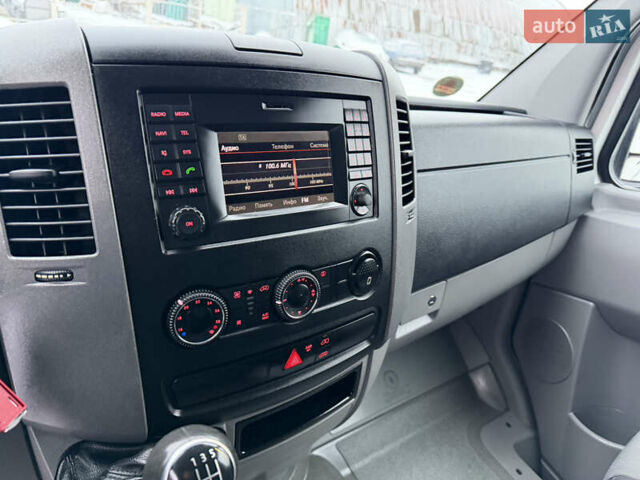 Белый Фольксваген Крафтер, объемом двигателя 2 л и пробегом 287 тыс. км за 16900 $, фото 31 на Automoto.ua