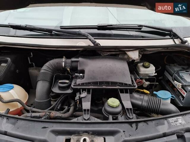 Білий Фольксваген Крафтєр, об'ємом двигуна 2 л та пробігом 264 тис. км за 18950 $, фото 1 на Automoto.ua