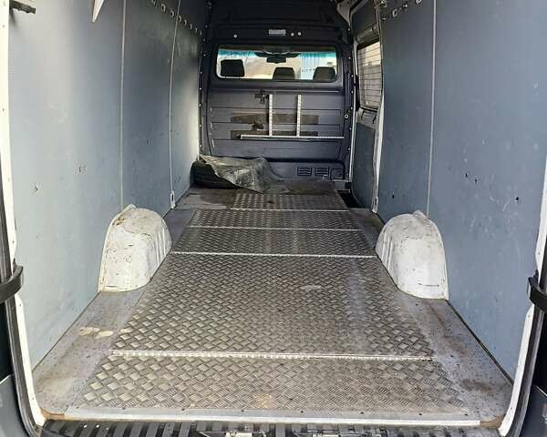 Белый Фольксваген Крафтер, объемом двигателя 1.97 л и пробегом 344 тыс. км за 19000 $, фото 11 на Automoto.ua