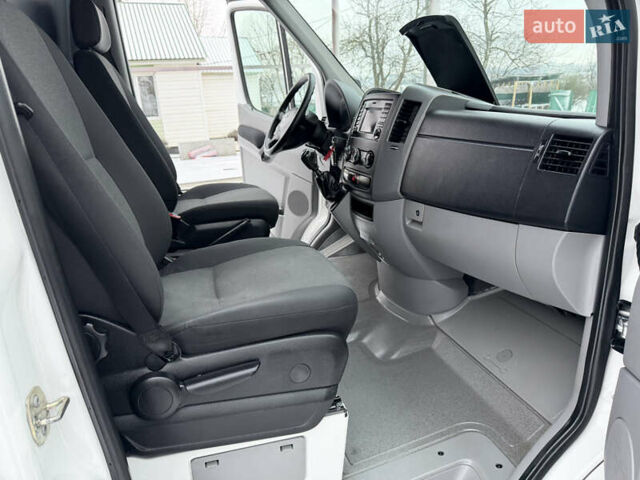 Белый Фольксваген Крафтер, объемом двигателя 2 л и пробегом 287 тыс. км за 16900 $, фото 38 на Automoto.ua