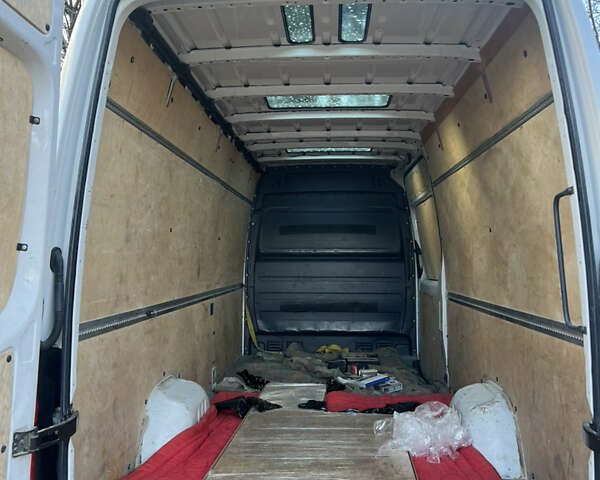 Белый Фольксваген Крафтер, объемом двигателя 1.97 л и пробегом 272 тыс. км за 17000 $, фото 9 на Automoto.ua