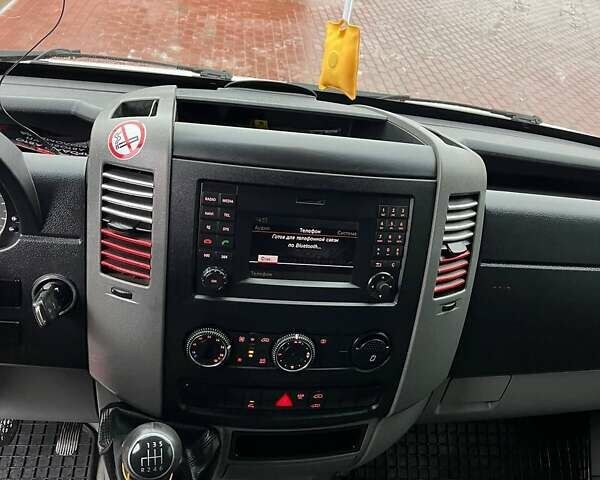 Білий Фольксваген Крафтєр, об'ємом двигуна 1.97 л та пробігом 263 тис. км за 17700 $, фото 10 на Automoto.ua