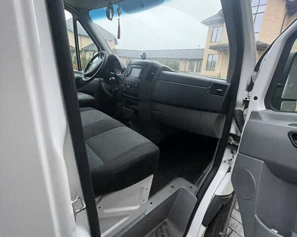 Білий Фольксваген Крафтєр, об'ємом двигуна 1.97 л та пробігом 450 тис. км за 10900 $, фото 12 на Automoto.ua