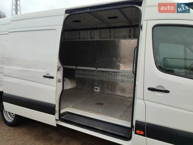 Белый Фольксваген Крафтер, объемом двигателя 2 л и пробегом 260 тыс. км за 21500 $, фото 15 на Automoto.ua