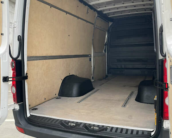 Белый Фольксваген Крафтер, объемом двигателя 2 л и пробегом 119 тыс. км за 22999 $, фото 81 на Automoto.ua