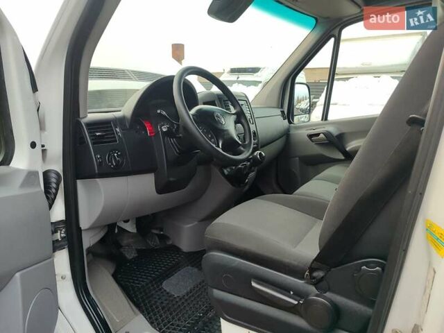 Белый Фольксваген Крафтер, объемом двигателя 2 л и пробегом 260 тыс. км за 21500 $, фото 20 на Automoto.ua