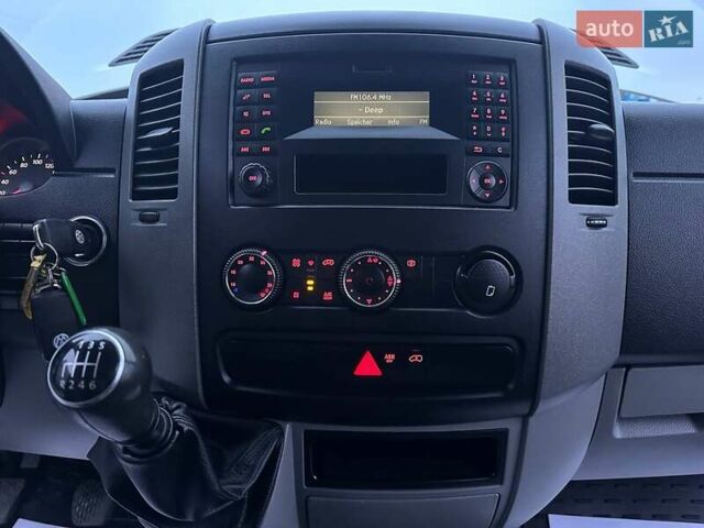 Білий Фольксваген Крафтєр, об'ємом двигуна 2 л та пробігом 200 тис. км за 18800 $, фото 30 на Automoto.ua