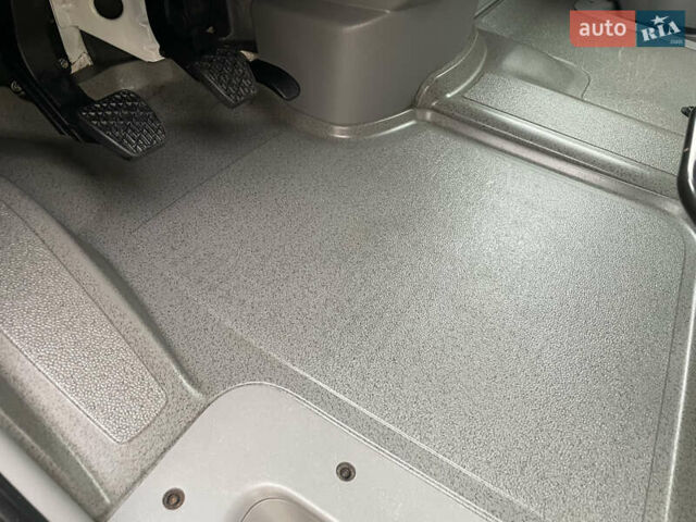 Белый Фольксваген Крафтер, объемом двигателя 2 л и пробегом 119 тыс. км за 22999 $, фото 46 на Automoto.ua