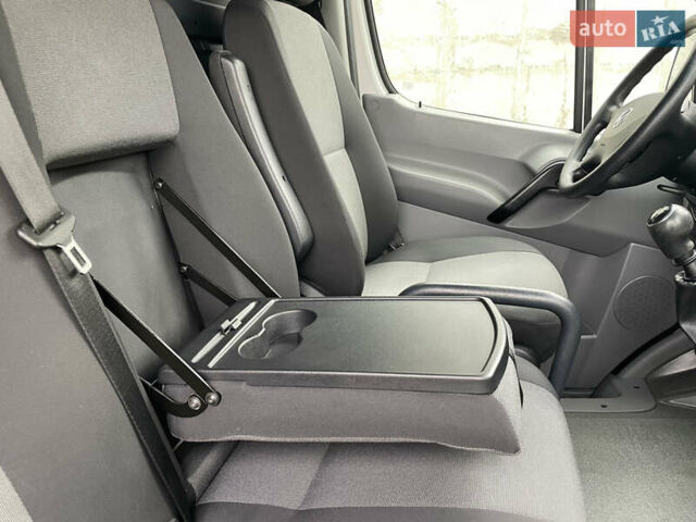 Белый Фольксваген Крафтер, объемом двигателя 2 л и пробегом 119 тыс. км за 22999 $, фото 61 на Automoto.ua