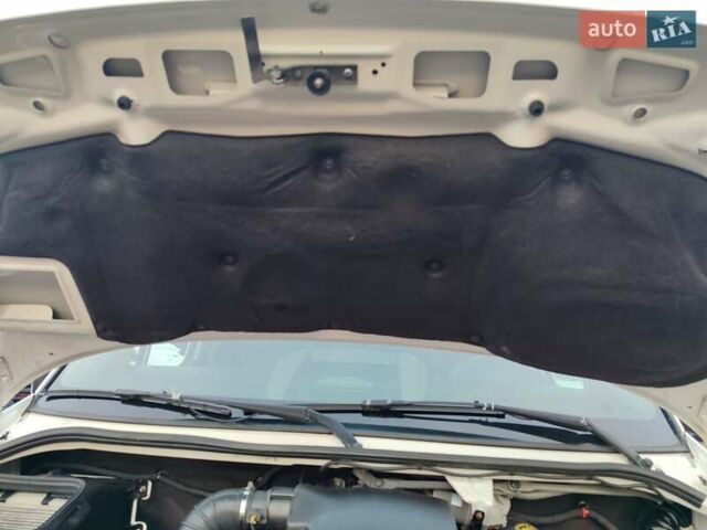 Белый Фольксваген Крафтер, объемом двигателя 2 л и пробегом 260 тыс. км за 21500 $, фото 27 на Automoto.ua