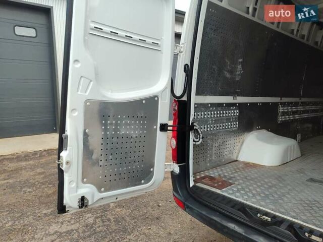 Белый Фольксваген Крафтер, объемом двигателя 2 л и пробегом 260 тыс. км за 21500 $, фото 14 на Automoto.ua