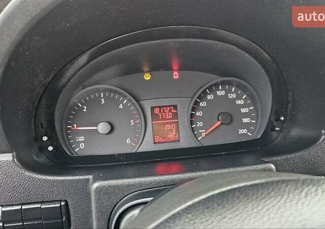 Білий Фольксваген Крафтєр, об'ємом двигуна 2 л та пробігом 181 тис. км за 17800 $, фото 38 на Automoto.ua