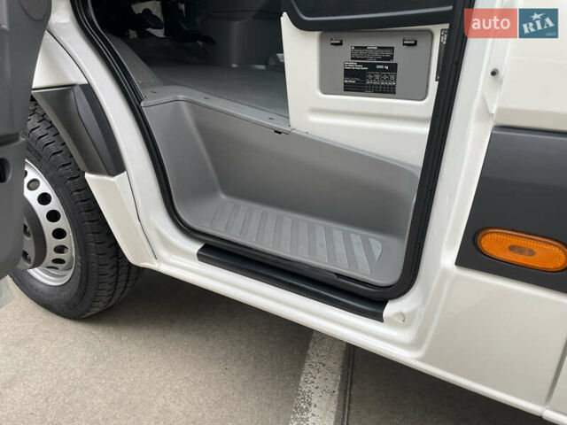 Белый Фольксваген Крафтер, объемом двигателя 2 л и пробегом 119 тыс. км за 22999 $, фото 40 на Automoto.ua