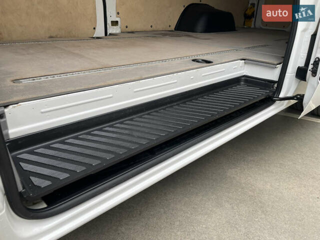 Белый Фольксваген Крафтер, объемом двигателя 2 л и пробегом 119 тыс. км за 22999 $, фото 76 на Automoto.ua