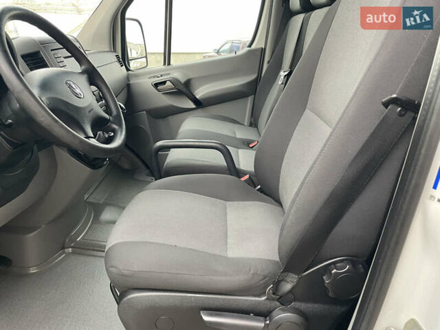 Белый Фольксваген Крафтер, объемом двигателя 2 л и пробегом 119 тыс. км за 22999 $, фото 44 на Automoto.ua