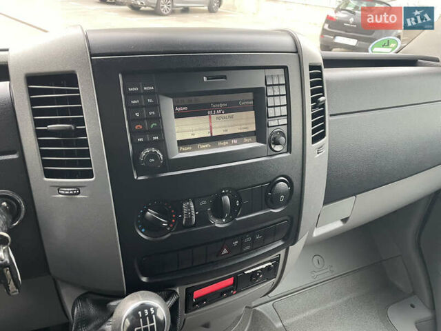 Белый Фольксваген Крафтер, объемом двигателя 2 л и пробегом 119 тыс. км за 22999 $, фото 52 на Automoto.ua