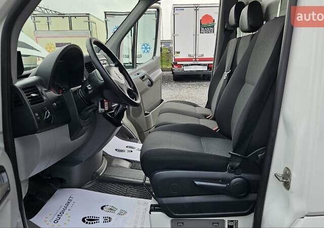 Білий Фольксваген Крафтєр, об'ємом двигуна 2 л та пробігом 181 тис. км за 17800 $, фото 32 на Automoto.ua