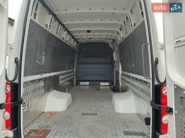 Белый Фольксваген Крафтер, объемом двигателя 2 л и пробегом 260 тыс. км за 21500 $, фото 12 на Automoto.ua