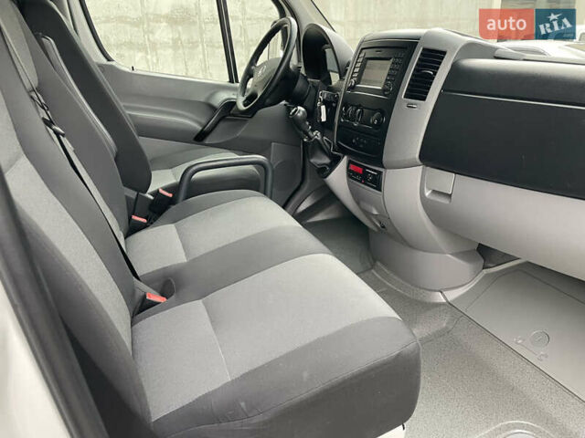 Белый Фольксваген Крафтер, объемом двигателя 2 л и пробегом 119 тыс. км за 22999 $, фото 60 на Automoto.ua