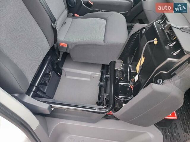 Фольксваген Крафтєр 2018 у Дубно на Automoto.ua Білий Фольксваген Крафтєр, об'ємом двигуна 2 л та пробігом 195 тис. км за 21800 $, фото 71 на Automoto.ua