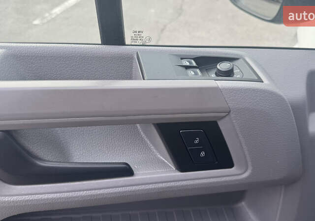 Белый Фольксваген Крафтер, объемом двигателя 2 л и пробегом 288 тыс. км за 21300 $, фото 28 на Automoto.ua