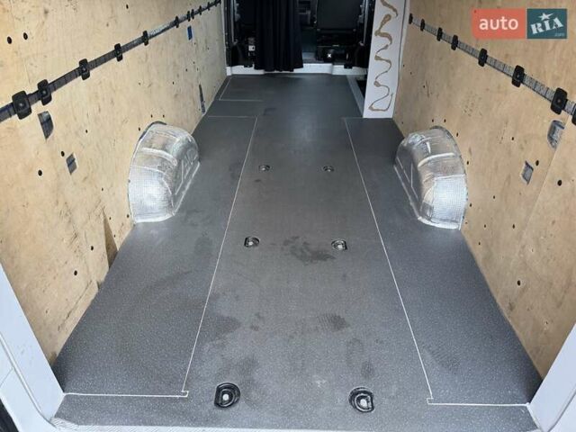 Белый Фольксваген Крафтер, объемом двигателя 1.97 л и пробегом 200 тыс. км за 21900 $, фото 70 на Automoto.ua