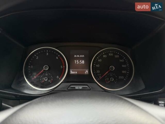 Белый Фольксваген Крафтер, объемом двигателя 1.97 л и пробегом 200 тыс. км за 21900 $, фото 34 на Automoto.ua