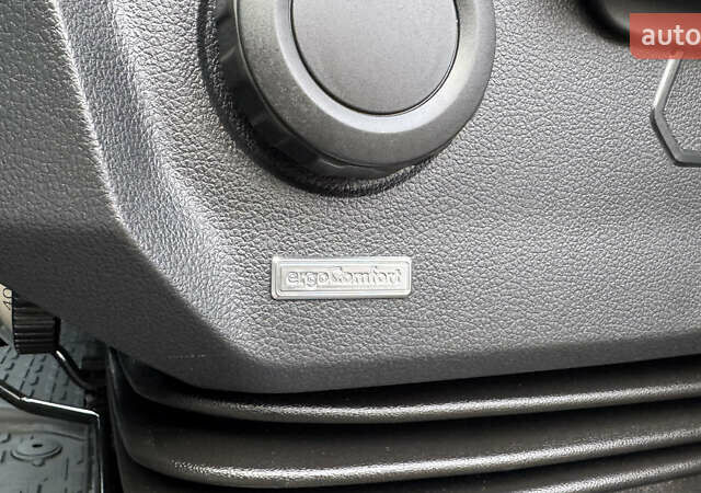 Белый Фольксваген Крафтер, объемом двигателя 2 л и пробегом 288 тыс. км за 21300 $, фото 33 на Automoto.ua