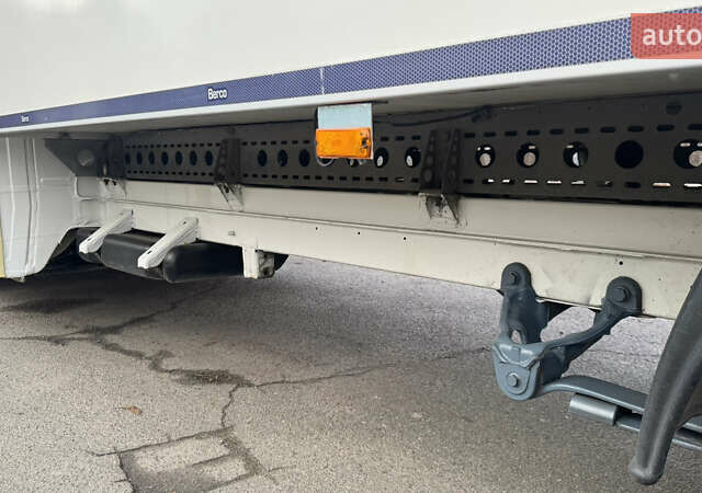 Белый Фольксваген Крафтер, объемом двигателя 2 л и пробегом 288 тыс. км за 21300 $, фото 13 на Automoto.ua