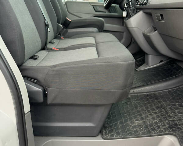 Фольксваген Крафтєр 2018 у Києві на Automoto.ua Білий Фольксваген Крафтєр, об'ємом двигуна 1.97 л та пробігом 285 тис. км за 19000 $, фото 26 на Automoto.ua