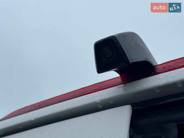 Белый Фольксваген Крафтер, объемом двигателя 1.97 л и пробегом 265 тыс. км за 19700 $, фото 9 на Automoto.ua