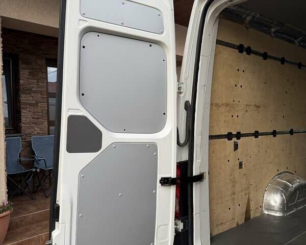 Белый Фольксваген Крафтер, объемом двигателя 1.97 л и пробегом 200 тыс. км за 21900 $, фото 67 на Automoto.ua