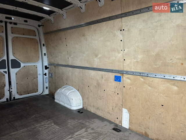 Фольксваген Крафтєр 2018 у Києві на Automoto.ua Білий Фольксваген Крафтєр, об'ємом двигуна 1.97 л та пробігом 285 тис. км за 19000 $, фото 10 на Automoto.ua