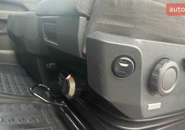 Белый Фольксваген Крафтер, объемом двигателя 2 л и пробегом 288 тыс. км за 21300 $, фото 34 на Automoto.ua