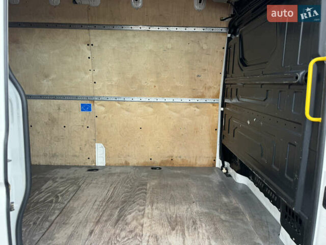 Фольксваген Крафтєр 2018 у Києві на Automoto.ua Білий Фольксваген Крафтєр, об'ємом двигуна 1.97 л та пробігом 285 тис. км за 19000 $, фото 9 на Automoto.ua