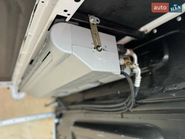 Фольксваген Крафтєр 2018 у Києві на Automoto.ua Білий Фольксваген Крафтєр, об'ємом двигуна 1.97 л та пробігом 285 тис. км за 19000 $, фото 16 на Automoto.ua