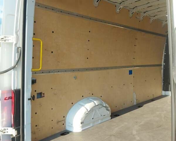 Белый Фольксваген Крафтер, объемом двигателя 2 л и пробегом 191 тыс. км за 21200 $, фото 27 на Automoto.ua