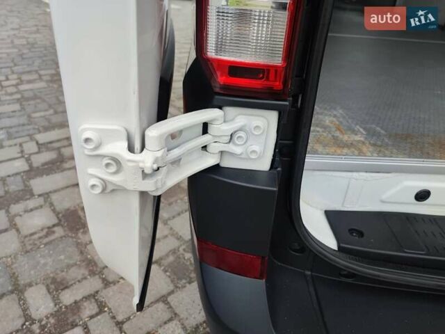 Фольксваген Крафтєр 2018 у Дубно на Automoto.ua Білий Фольксваген Крафтєр, об'ємом двигуна 2 л та пробігом 195 тис. км за 21800 $, фото 89 на Automoto.ua