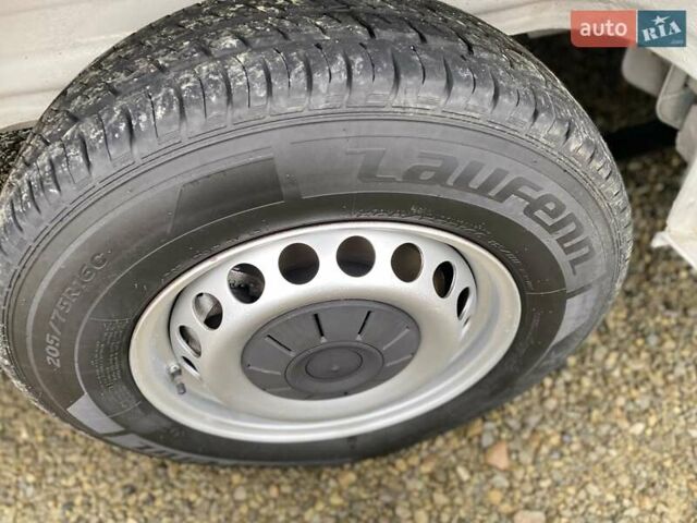 Белый Фольксваген Крафтер, объемом двигателя 2.08 л и пробегом 213 тыс. км за 18400 $, фото 25 на Automoto.ua