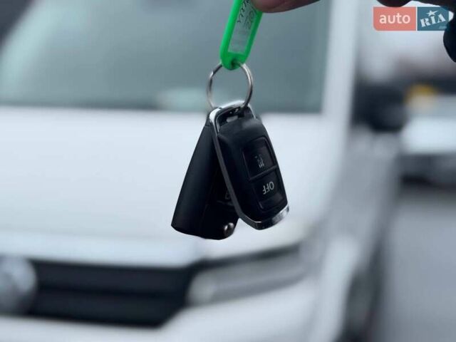 Белый Фольксваген Крафтер, объемом двигателя 1.97 л и пробегом 265 тыс. км за 19700 $, фото 56 на Automoto.ua