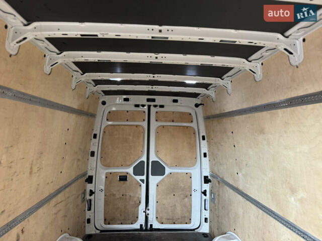 Фольксваген Крафтєр 2018 у Києві на Automoto.ua Білий Фольксваген Крафтєр, об'ємом двигуна 1.97 л та пробігом 285 тис. км за 19000 $, фото 12 на Automoto.ua