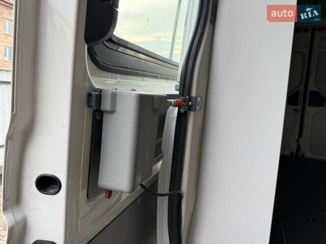 Белый Фольксваген Крафтер, объемом двигателя 1.97 л и пробегом 200 тыс. км за 21900 $, фото 48 на Automoto.ua