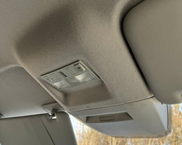 Білий Фольксваген Крафтєр, об'ємом двигуна 0 л та пробігом 350 тис. км за 23500 $, фото 23 на Automoto.ua