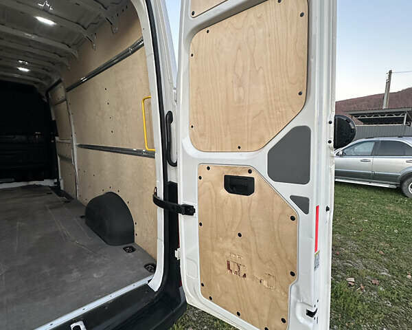 Білий Фольксваген Крафтєр, об'ємом двигуна 1.97 л та пробігом 268 тис. км за 21500 $, фото 33 на Automoto.ua