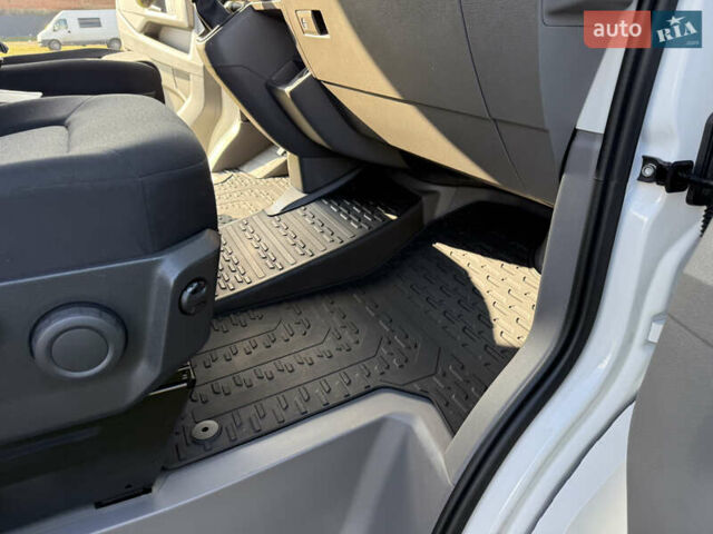 Белый Фольксваген Крафтер, объемом двигателя 0 л и пробегом 219 тыс. км за 24900 $, фото 56 на Automoto.ua